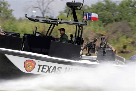 Texas committee advances controversial immigration enforcement bill